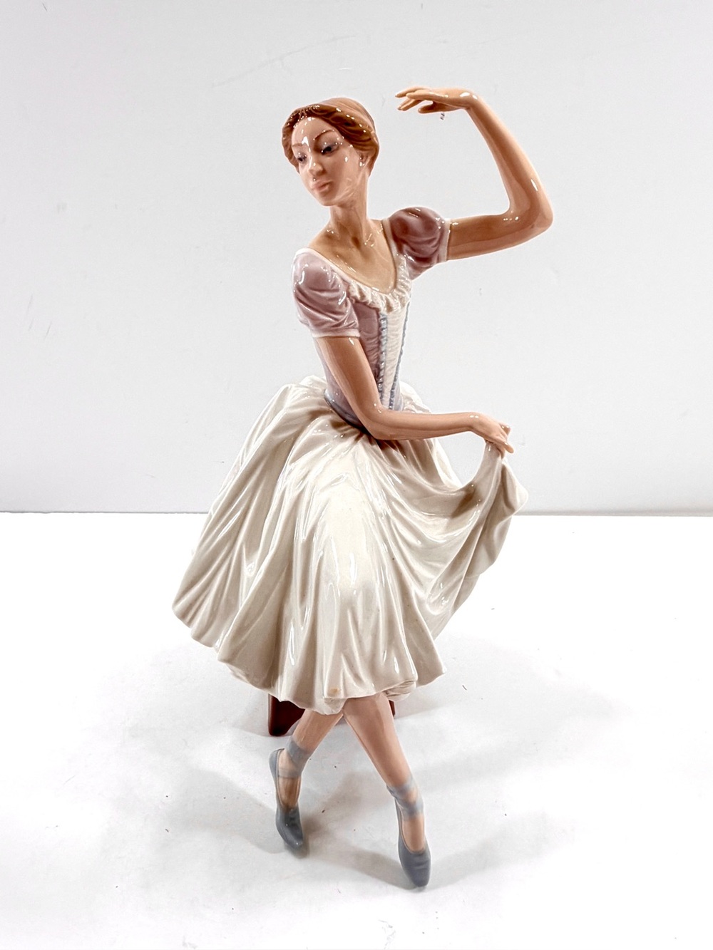 Lladro Weary Ballerina Porcelain Figurine #5275 Retired Signed Ballet Frivolo